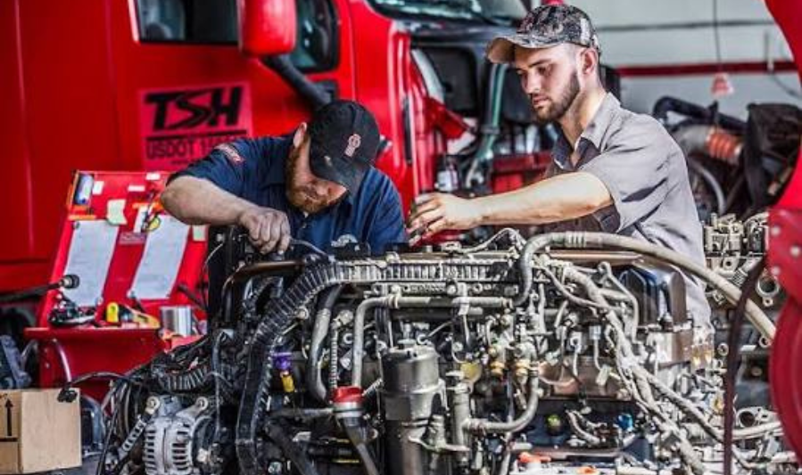What Does a Diesel Truck Mechanic Do