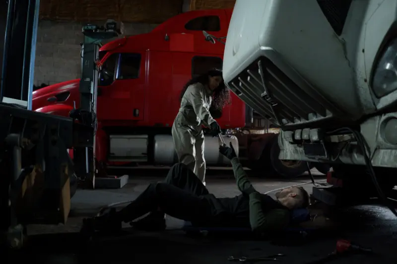 what does a mobile diesel mechanic do